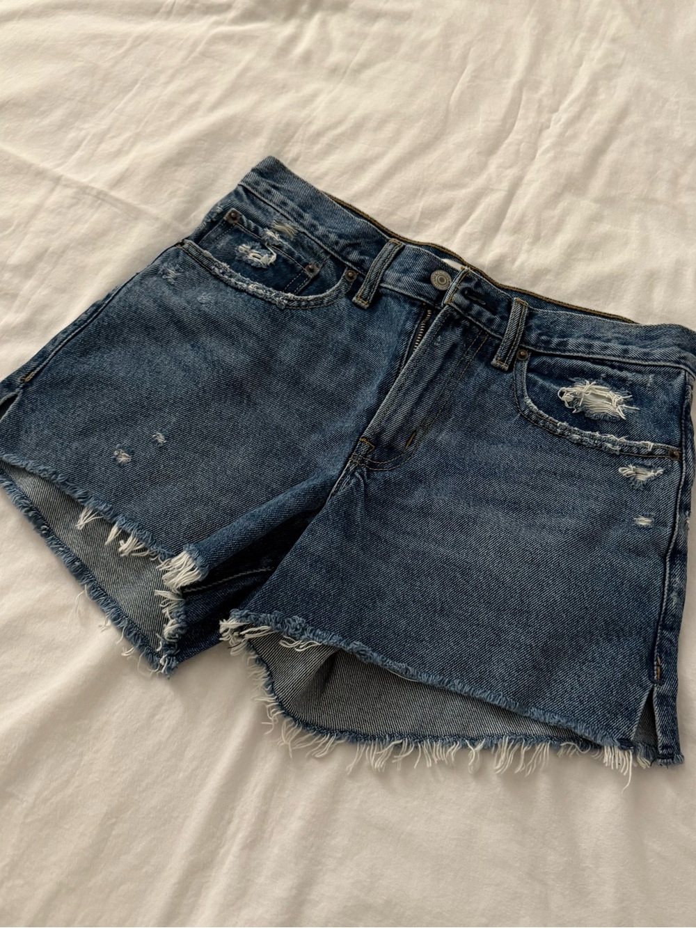 Abercrombie & Fitch "The Boyfriend" blue denim shorts size 2